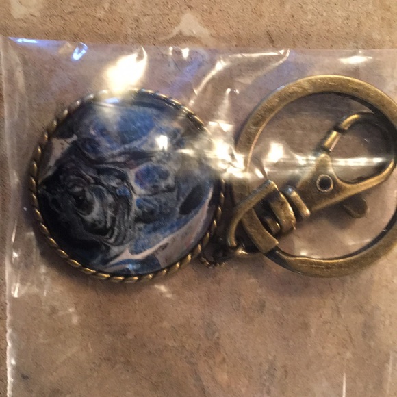 💥 CUSTOM KEYCHAINS! 💥 - Picture 8 of 8